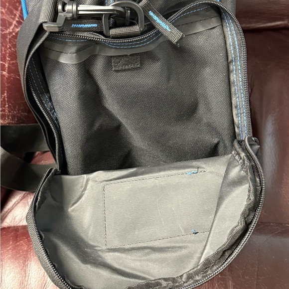 Element Snowboarding Boot Bag with Zip Closure, Shoulder Strap & Dual Handles - Picture 9 of 9